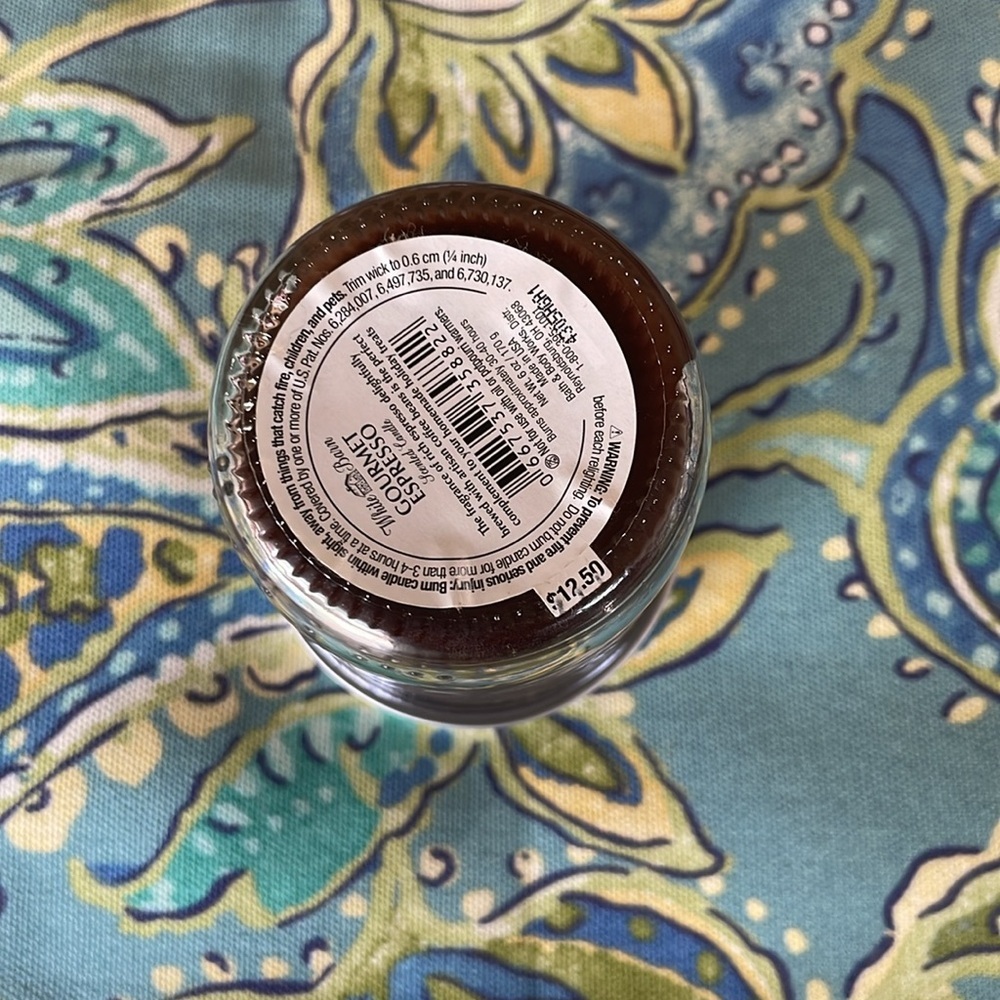 NWT Bath & Body Works small 6 ounce Gourmet Espresso candle.​ - Picture 4 of 4